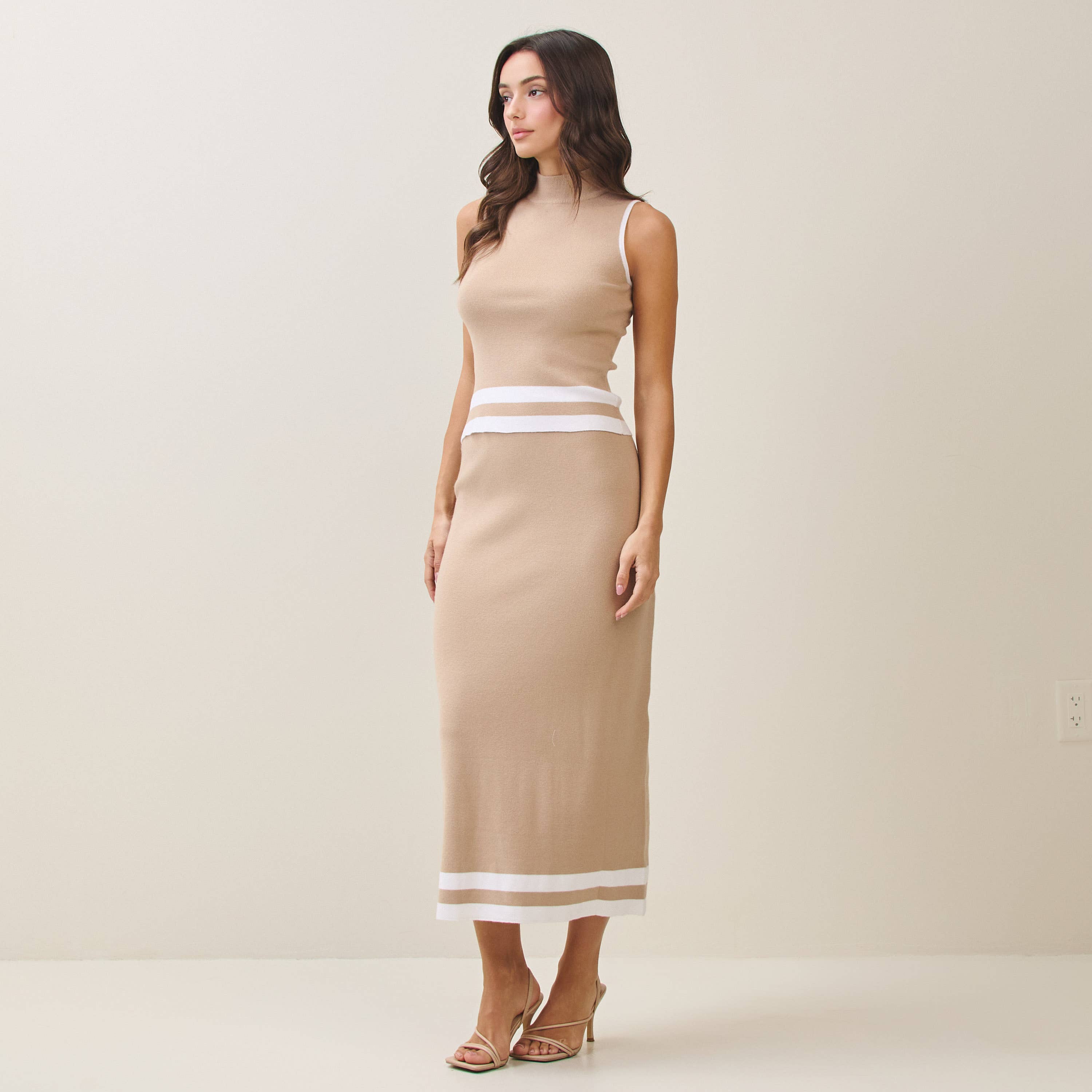 Mockneck knit top & skirt set: Taupe