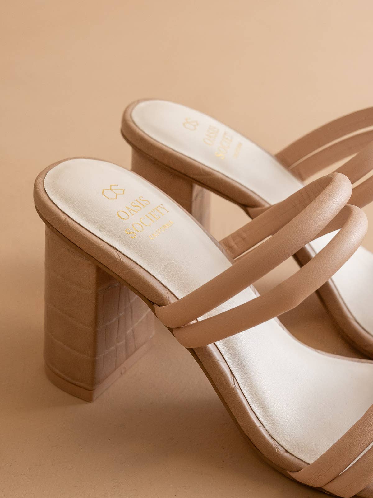 Oasis Society Angela Nude Alligator-Embossed Strappy Block Heel Sandals