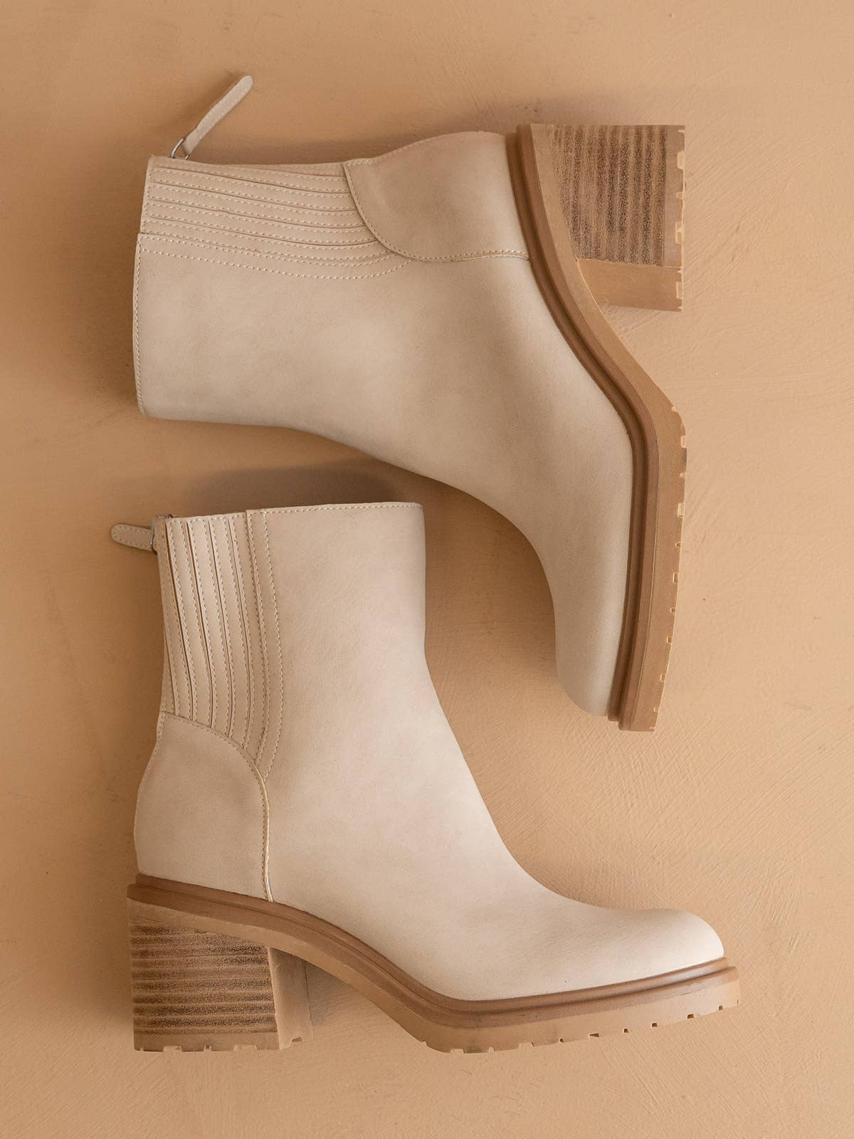 Oasis Society The Megan | Light Grey Lug Chelsea Bootie
