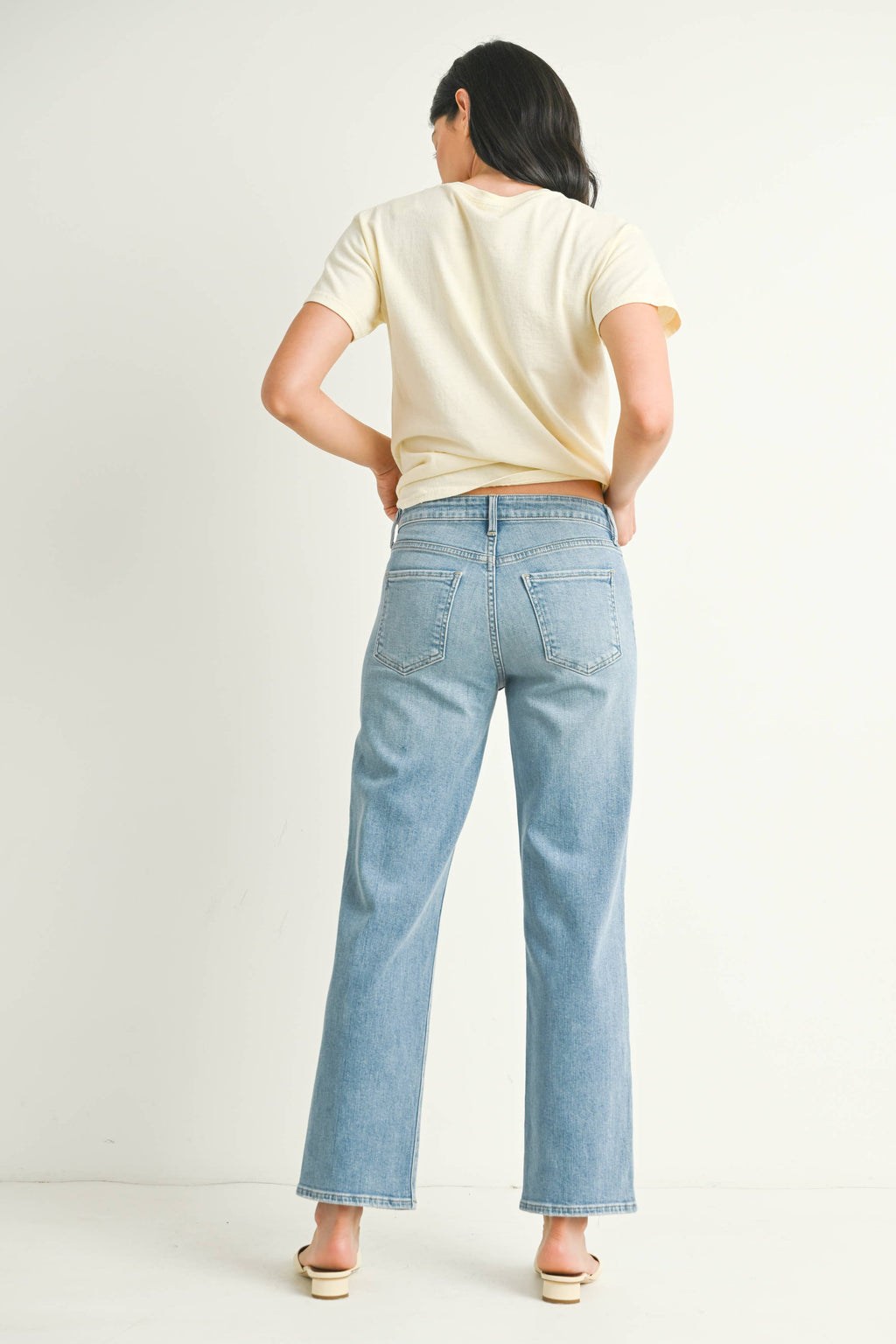 JBD Mid Rise Stretch Straight Leg Jeans in Light Denim
