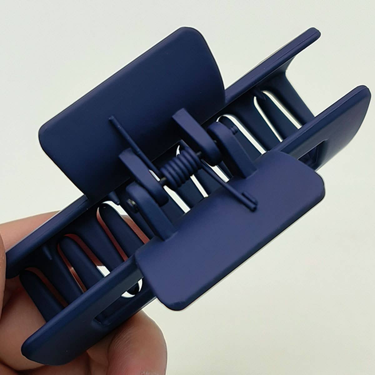 3.35" Minimalist Rectangle Hair Claw Clip_CWAHA0088: NAVY / (OS) 5