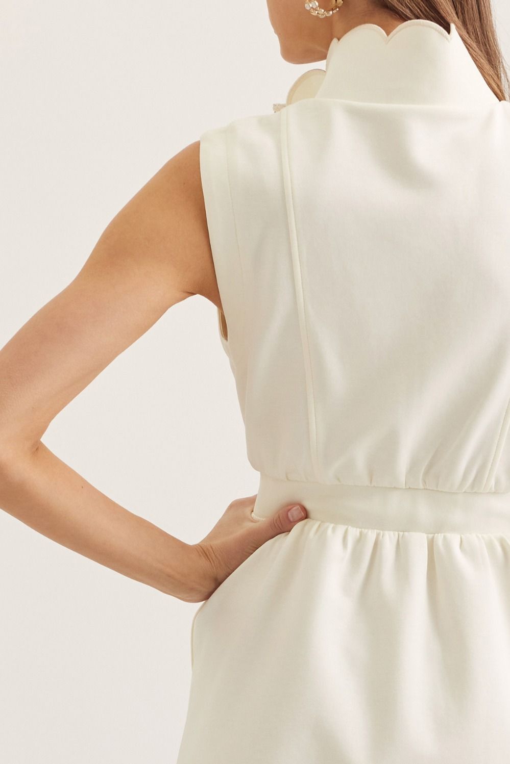 Entro | Women’s Solid Sleeveless Mini Dress with Scallop Collar